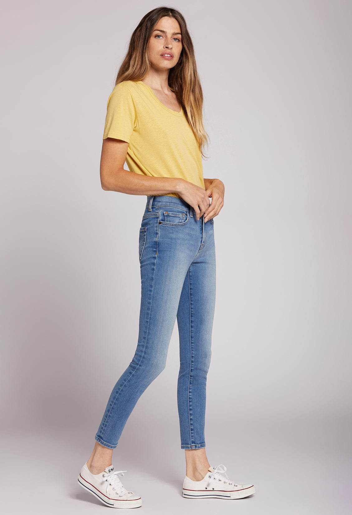 The Stiletto Mid Rise Skinny Jean Peaceful Medium Blue | Peaceful