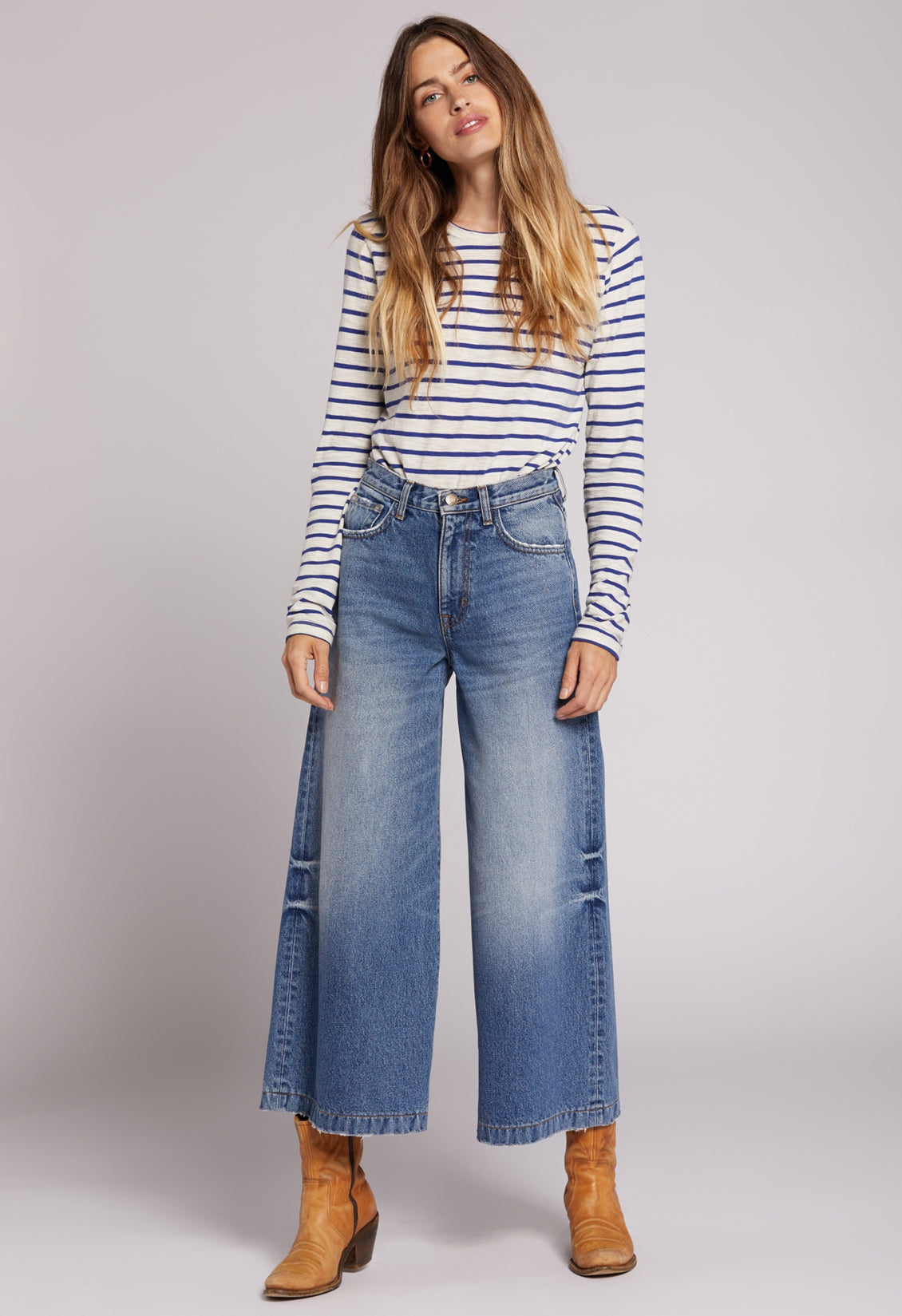 The Dusty Fashion Super Wide Leg Crop Jean Dunes Medium Blue | Dunes