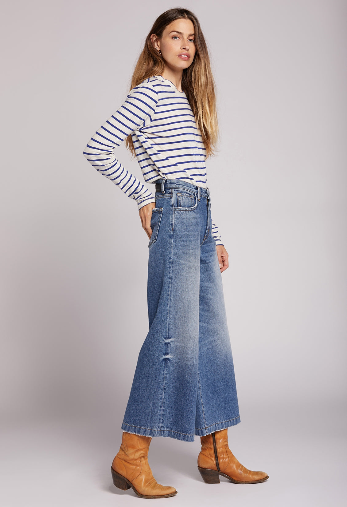 The Dusty Fashion Super Wide Leg Crop Jean Dunes Medium Blue | Dunes