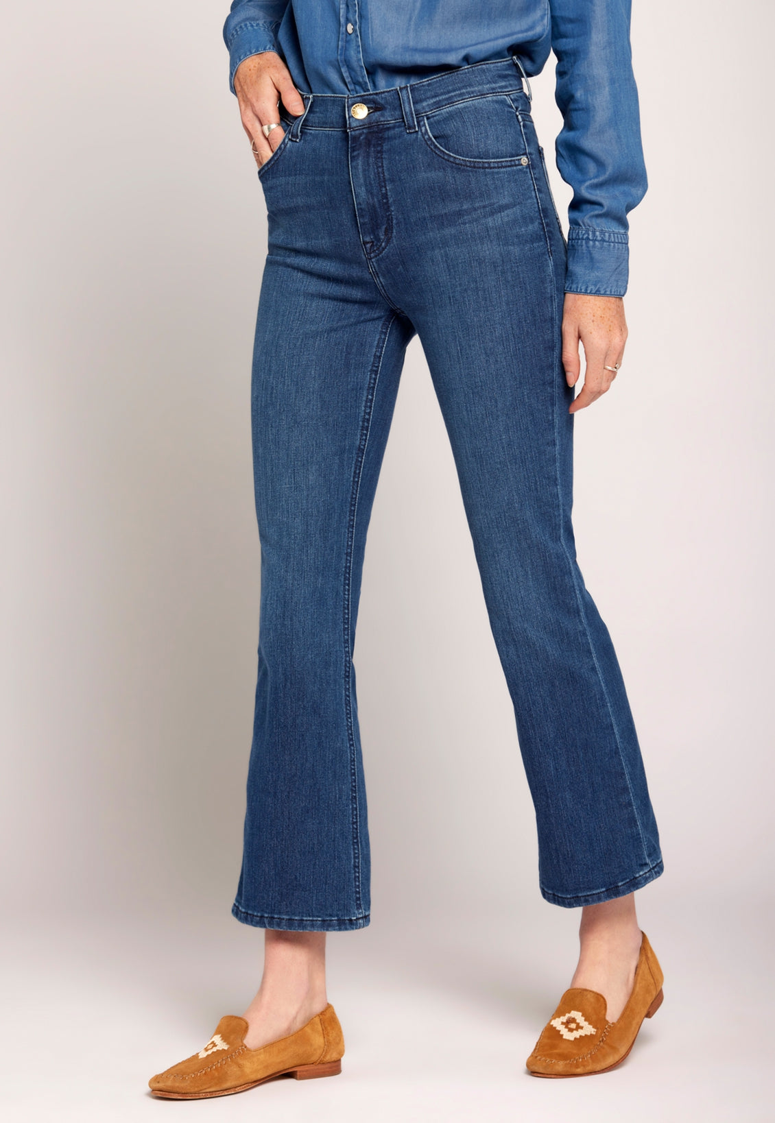 The Boulevard Mid Rise Crop Bootcut Jean Vista Medium Blue | Vista